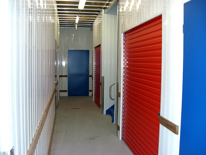 Mako Self Storage