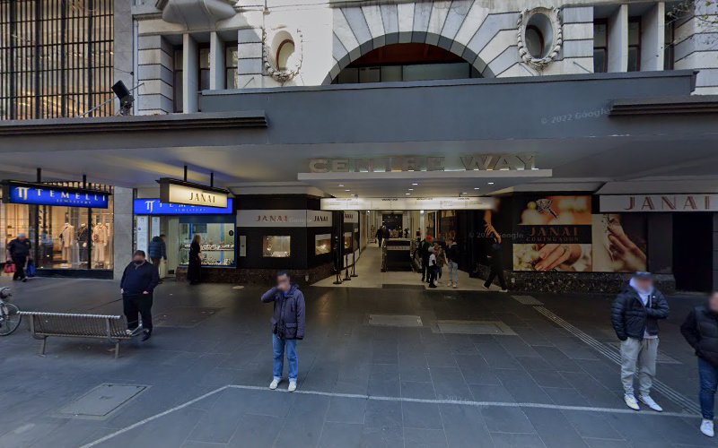 Radical Storage City Square / Flinders Street Station