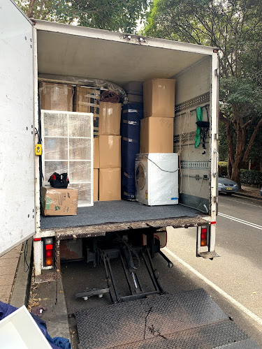 786 furniture removalist