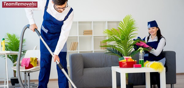 cleaning-services-team-1